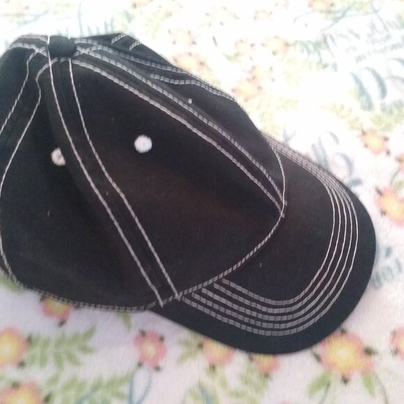 Black baseball style cap - white stitching - Picture 2 of 4